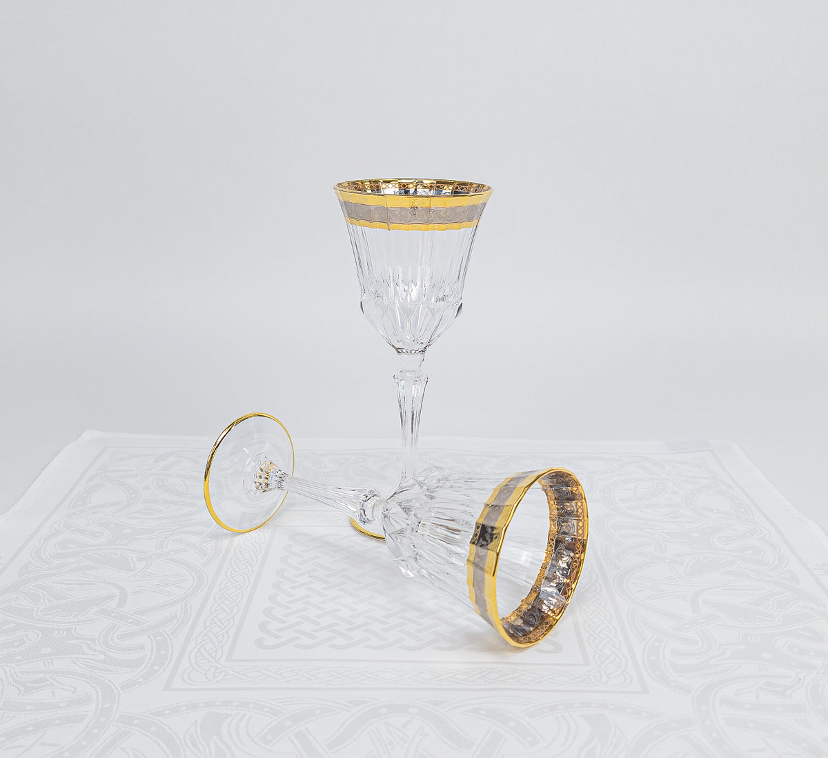 Italienskt Kristallglas - Vinglas - Acqua Adagio Design - 24k Guld och Platina