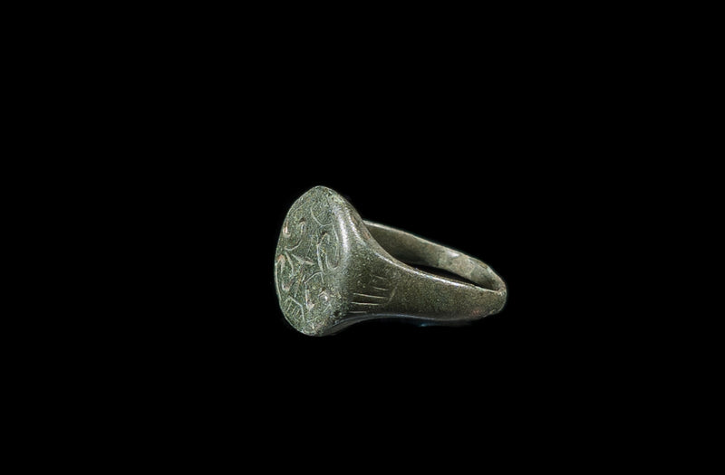 Forntida ring i brons 100-1400 AD #19