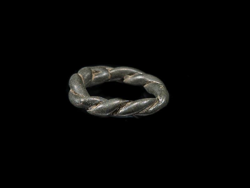 Forntida ring i brons 100-1400 AD #6