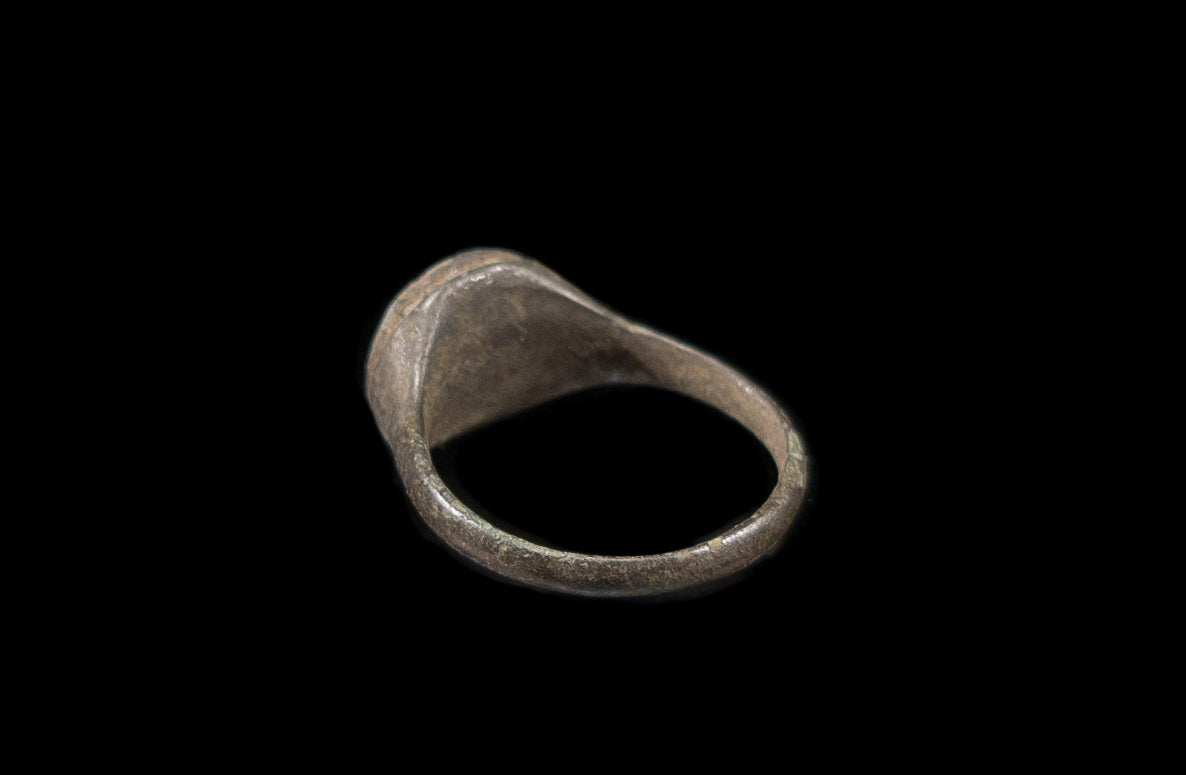Forntida ring i brons 100-1400 AD #2