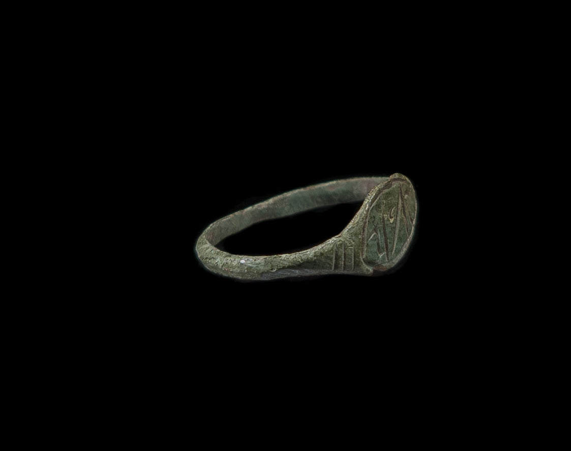 Forntida ring i brons 100-1400 AD #4