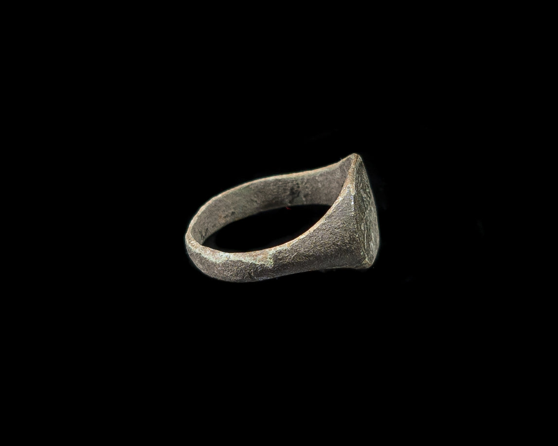 Forntida ring i brons 100-1400 AD #16