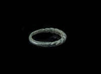 Forntida ring i brons 100-1400 AD #1