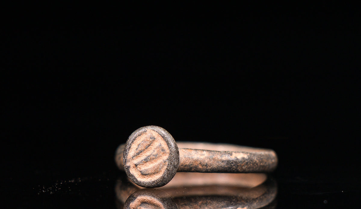 Forntida ring i brons 100-1400 AD #25