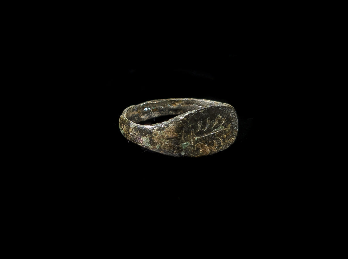 Forntida ring i brons 100-1400 AD #15