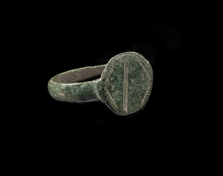 Forntida ring i brons 100-1400 AD #13