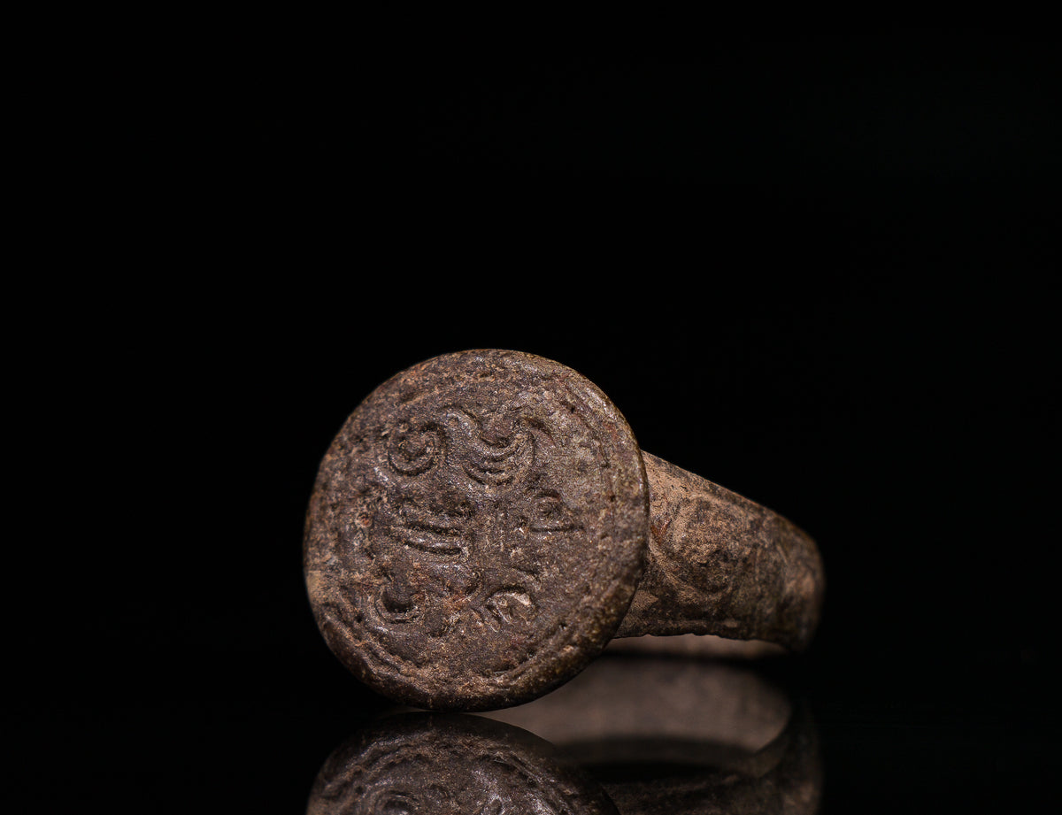 Forntida ring i brons 100-1400 AD #21